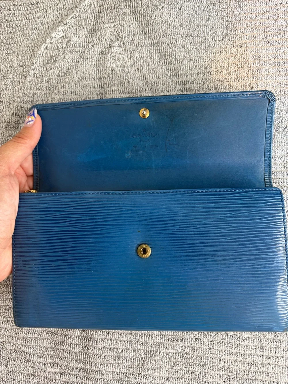 Louis Vuitton Toledo Blue Epi Leather Sarah Wallet